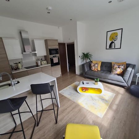 34 Cuppin Street - Luxury City Centre Apartment! Chester Exterior foto